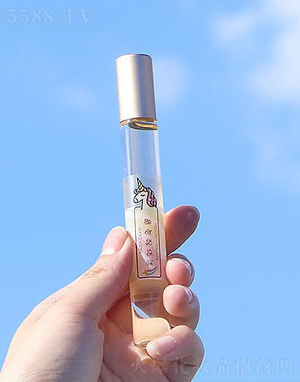 浙江艳桃化妆品有限公司：小城伊香滚珠香水-彩虹独角兽