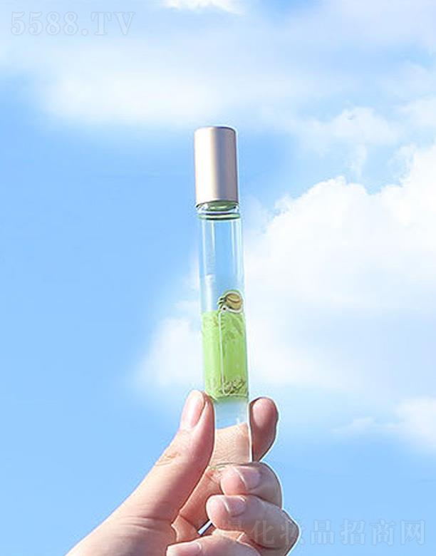 浙江艳桃化妆品有限公司：小城伊香滚珠香水-栀子花与清茶