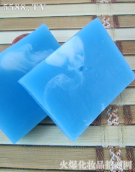 蓝天手工皂