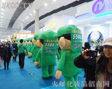 用青春的自信与风姿，收获更多人的关注