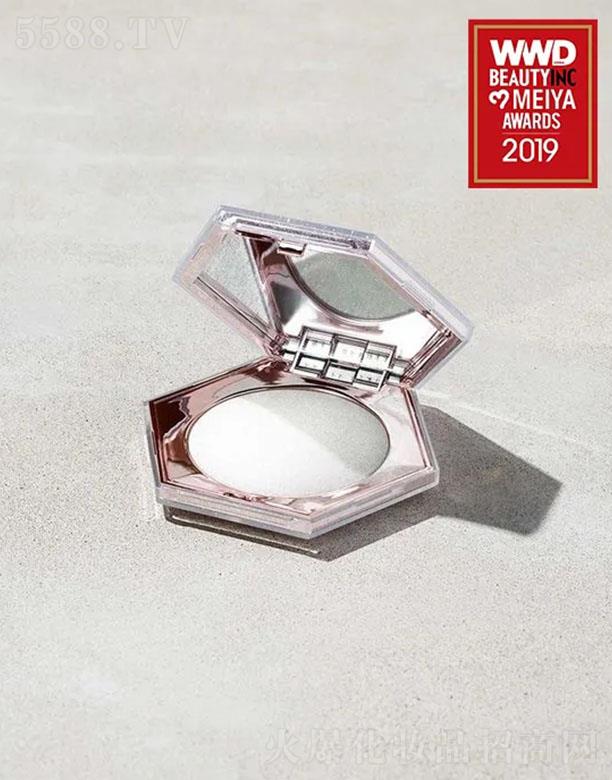 FentyBeauty3D高光粉饼 钻光万丈(闪耀白金)细腻3D闪耀高光贴合妆容