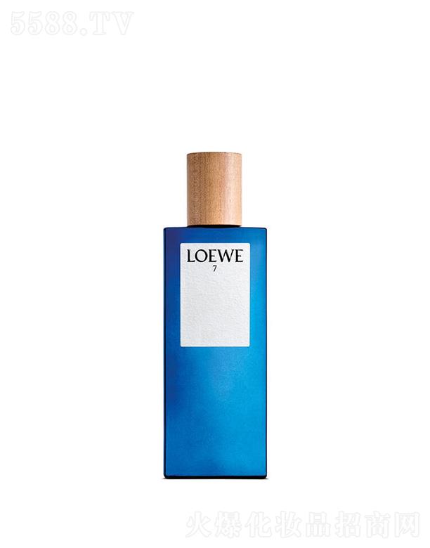 LOEWE 7 淡香水 50ml呈现出午夜蓝的金属光泽