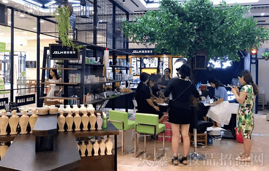 加盟精妆联华化妆品用实力打造品牌 加盟精妆联华化妆品用实力打造品牌