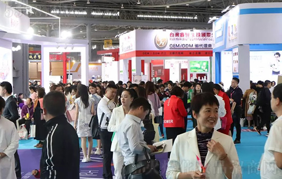 第42届成都美业博览会现场人潮涌动 第42届成都美业博览会现场人潮涌动