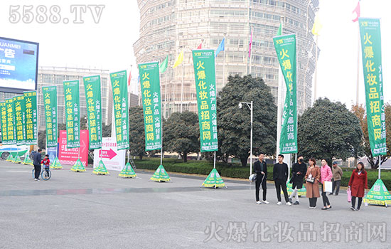 2019第14届郑州国际美业博览会开展第二天,热度不减,火爆依旧 2019第14届郑州国际美业博览会开展第二天,热度不减,火爆依旧
