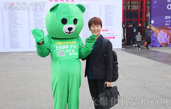 2019第14届郑州国际美业博览会开展第二天,热度不减,火爆依旧 2019第14届郑州国际美业博览会开展第二天,热度不减,火爆依旧