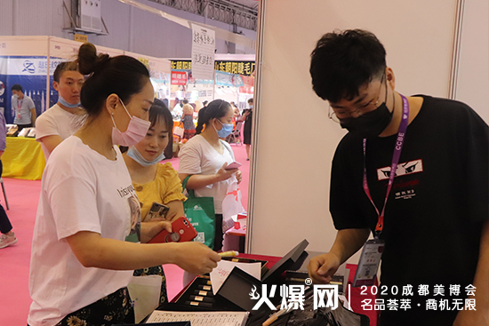 【左转】纹绣震撼登陆2020成都美博会 【左转】纹绣震撼登陆2020成都美博会
