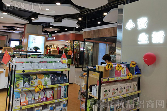 开一家彩妆店,小资生活成为众多消费者追捧的美妆品牌2 开一家彩妆店,小资生活成为众多消费者追捧的美妆品牌2
