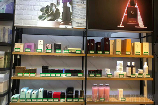 选择精妆联华美妆集合店,掀开你的人生新气象 选择精妆联华美妆集合店,掀开你的人生新气象