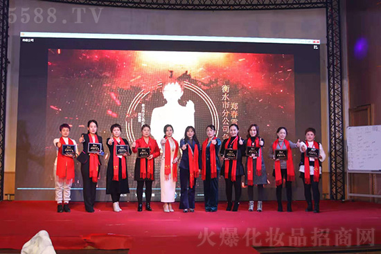 广州尚盈姬廖总携全体员工给您拜年,祝您2021顺顺利利,红红火火 广州尚盈姬廖总携全体员工给您拜年,祝您2021顺顺利利,红红火火