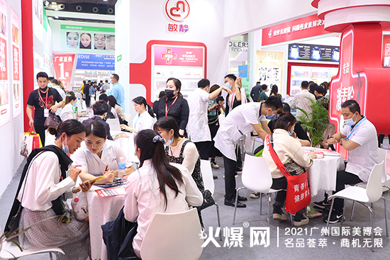 敏静展馆究竟有何魅力,被人群围得水泄不通 敏静展馆究竟有何魅力,被人群围得水泄不通