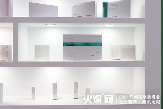敏静展馆究竟有何魅力,被人群围得水泄不通 敏静展馆究竟有何魅力,被人群围得水泄不通