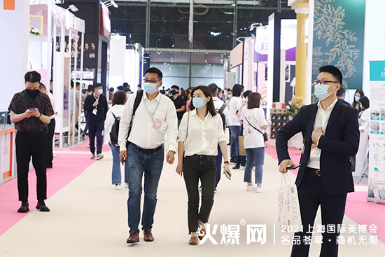 第26届上海美业博览会第二天现场盛况 第26届上海美业博览会第二天现场盛况