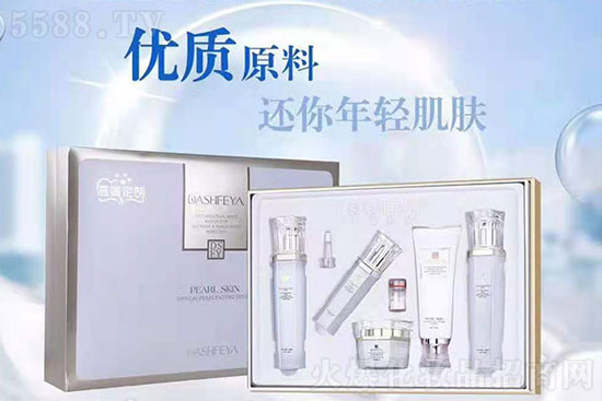 大量喝水真能给皮肤「补水」吗? 大量喝水真能给皮肤「补水」吗?