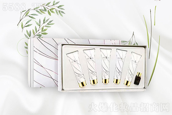 碟美蔻同仁堂精致柔嫩亮滑玉手套 碟美蔻同仁堂精致柔嫩亮滑玉手套