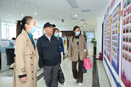 热烈欢迎北京健翔嘉业公司吕总、高总莅临火爆网参观洽谈