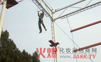 火爆网络拓展训练之之高空断桥