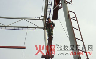 火爆网络拓展训练之之高空断桥