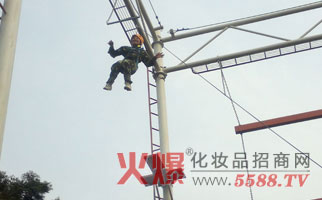 火爆网络拓展训练之之高空断桥